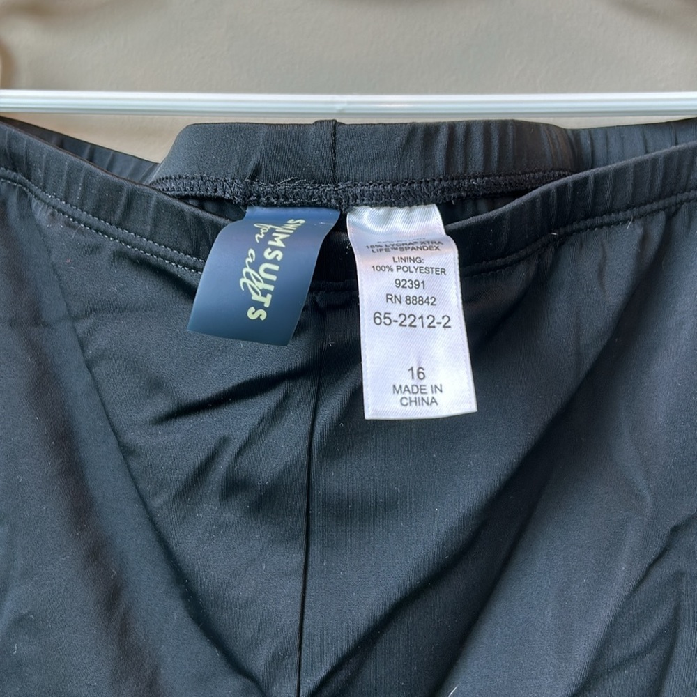SWIMSUITS FOR ALL NWT black swim shorts size 16 - Picture 2 of 3